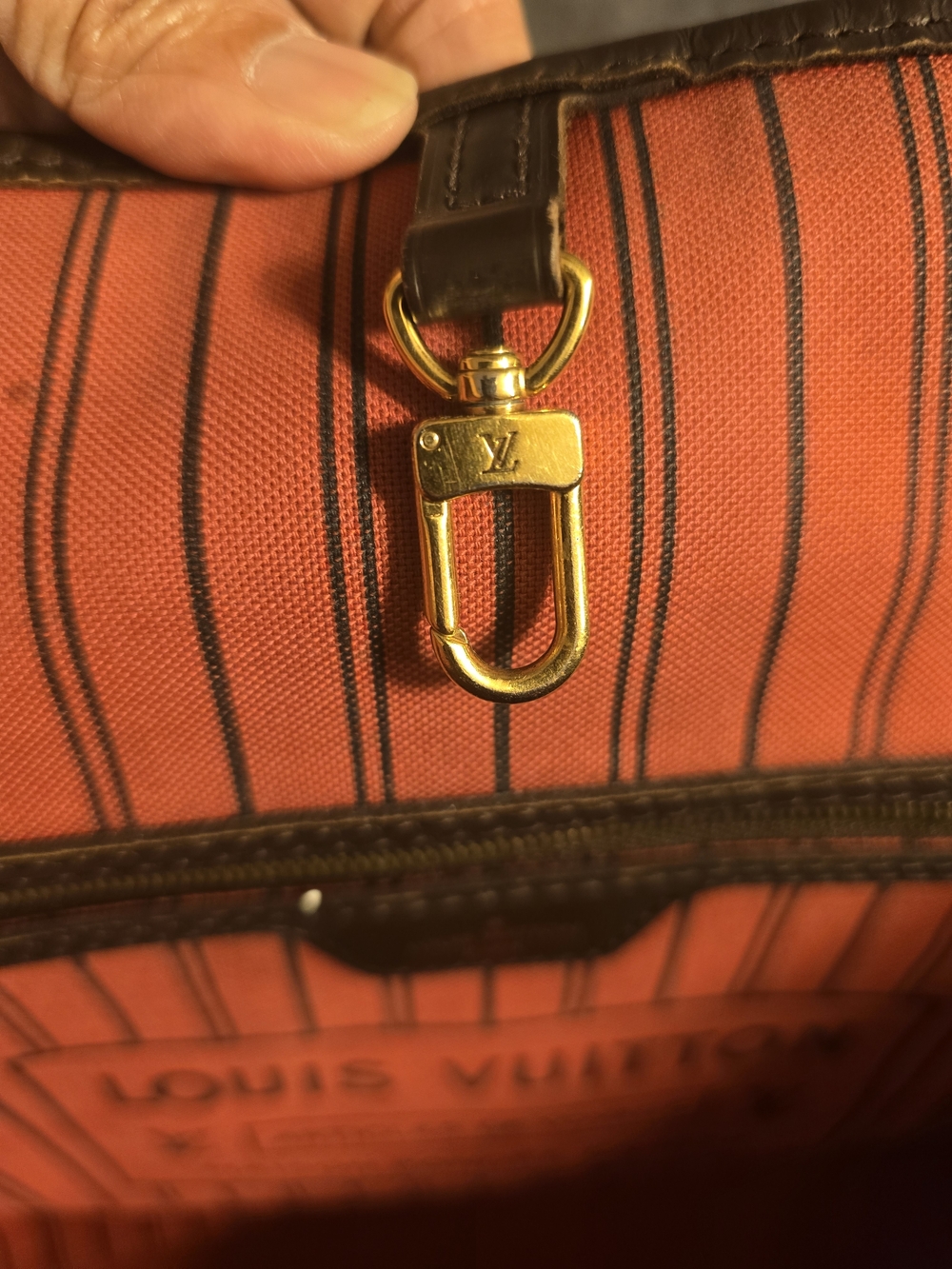 Louis Vuitton Neverfull Tote in Damier Ebene Canvas - Picture 5 of 11